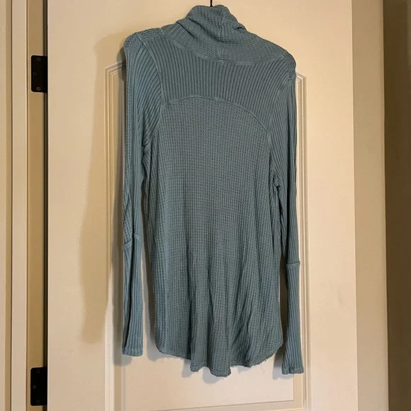 We The Free Thermal High Low Cowl Neck Top, Sm - Picture 6 of 9